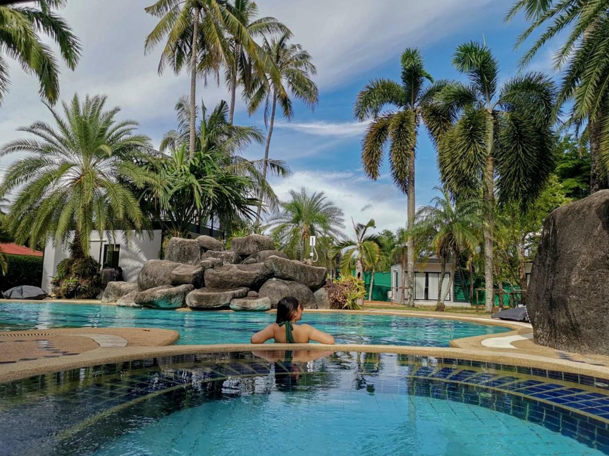 Hotel Coconut Wells Phuket Chalong Esterno foto