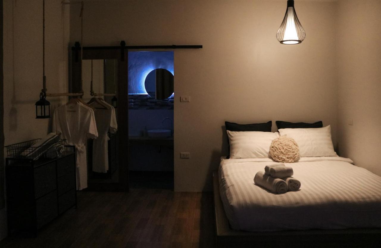 Hotel Coconut Wells Phuket Chalong Esterno foto